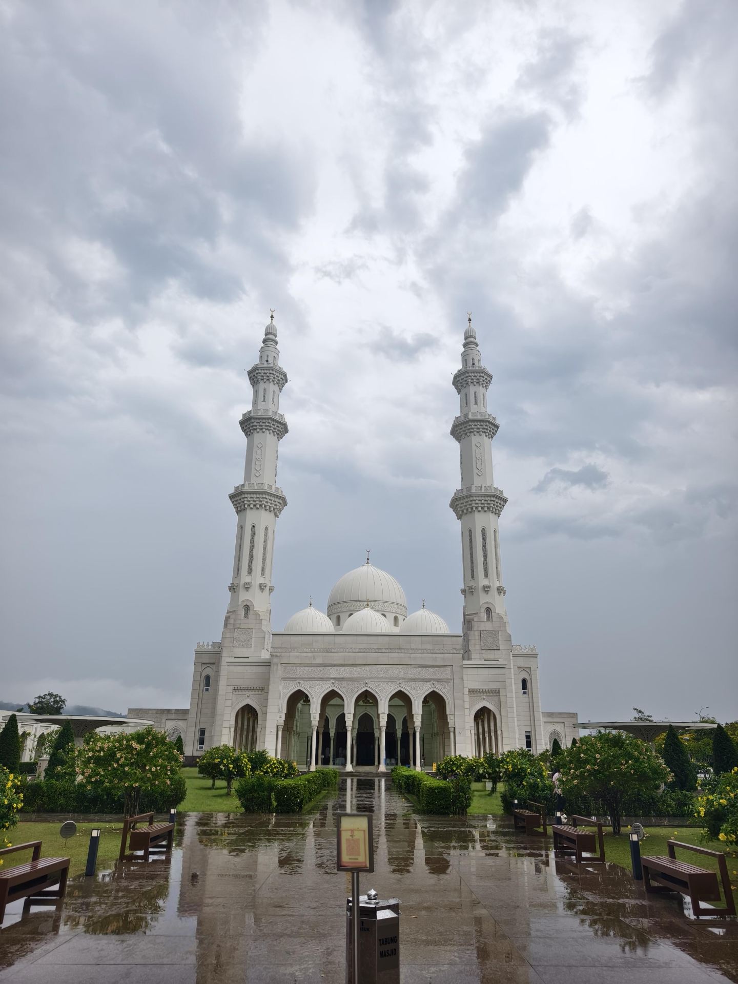 White Marvel in Dhaka｜My Firsthand Visit to Baitul Mukarram Mosque 🕌