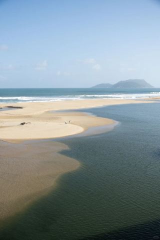 Once you've been to Wanning, you'll never love Sanya again.