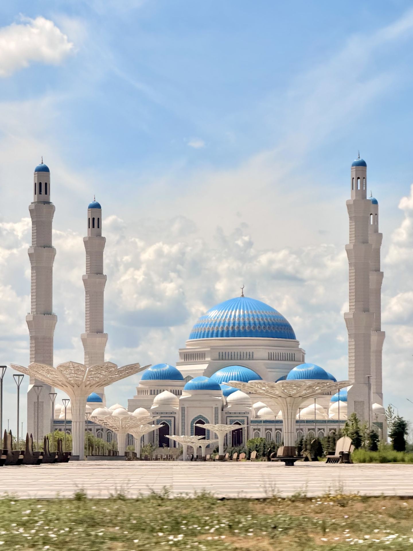 Panduan Tur Kilat Ibu Kota Baru dan Lama Kazakhstan.