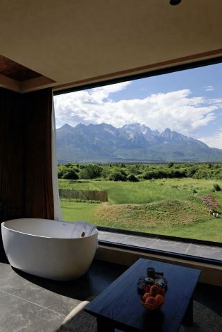 People always hold on to beautiful things, just like this guesthouse!