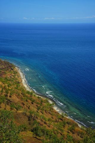 Первозданные горы и море