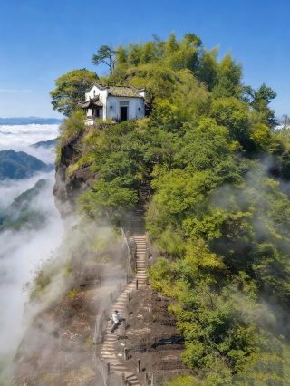 I thought Huangshan was beautiful enough, until I came here...