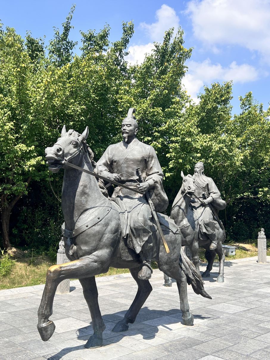 National Day holiday | Explore history at Wolonggang and discover the autumn beauty of the ancient shrine