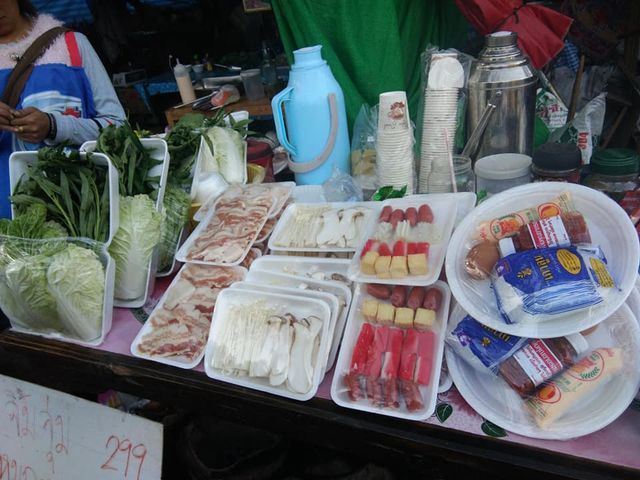 หมูกระทะ ณ ลานกางเต็นท์ม่อนสน (ดอยอ่างขาง)
