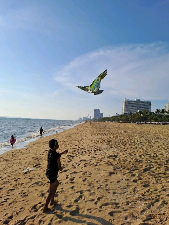 รีวิวพักร้อนชิลล์ๆ ริมหาดจอมเทียน 2วัน 1คืน