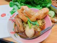 咁耐無去泰國旅行，突然好想食船麵，上網搵，好多人都推介呢間阿叔泰麵，一於放工約埋同事一齊去試吓先～