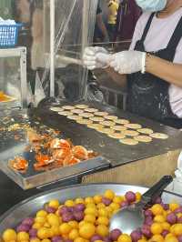 ตุ๊ก ขนมไข่เต่า ตลาดนัดเจริญสุข 