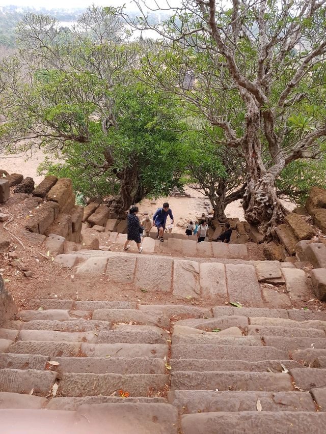 วัดพู...วัดใจ @LAOs