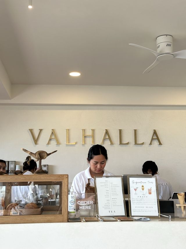 VALHALLA CAFE คาเฟ่ริมผาวิวทะเลสุดปัง พังงา ✨