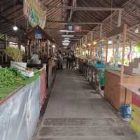 เที่ยวตลาดน้ำกับ BMA Feeder