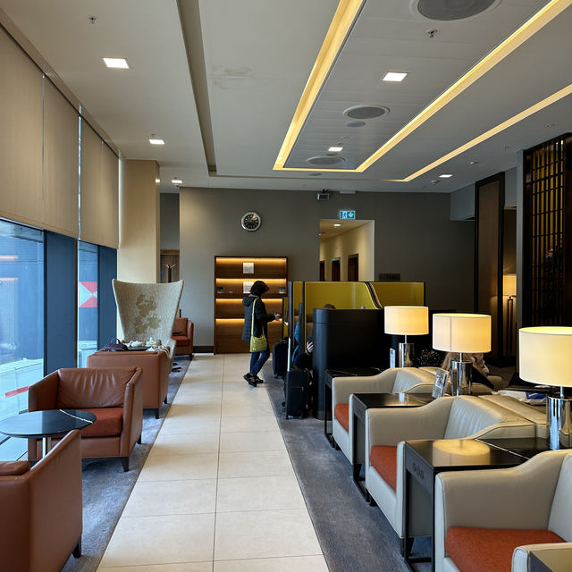 SQ first class lounge