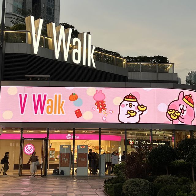 v walk p助和粉紅兔兔新年裝飾