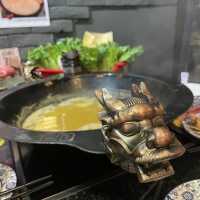 真材實料嘅花膠雞湯底 必試蟹黃餃