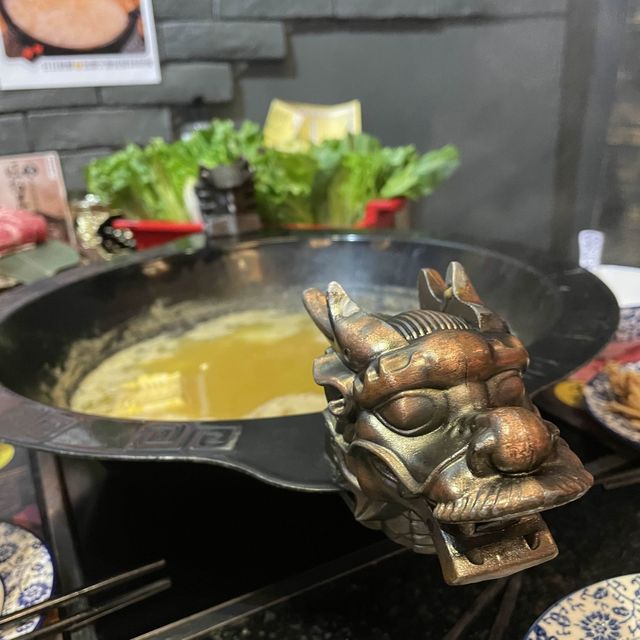真材實料嘅花膠雞湯底 必試蟹黃餃