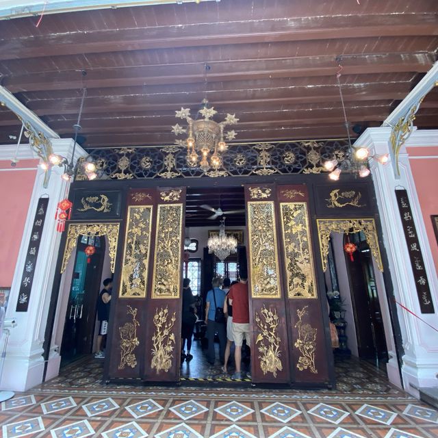 The history of Pinang Peranakan Mansion