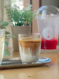 คาเฟ่สไตล์มินิมอลเปิดใหม่ย่านศรีสำโรง