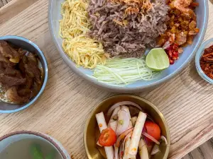 Busaba Ayutthaya Cuisine (อาหาร และเครื่องดื่ม)