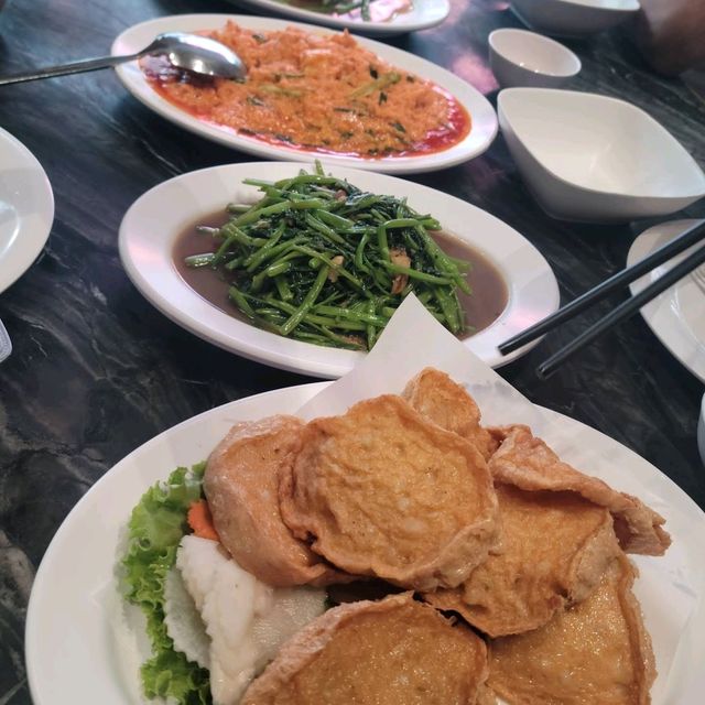 방콕 살라댕 신선한 씨푸드 맛집 쏨분