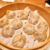 人氣極高蟹粉小籠包