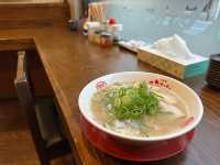 福岡・天神。3つの味から選ぶラーメン『太宰府 八ちゃんラーメン 天神店』