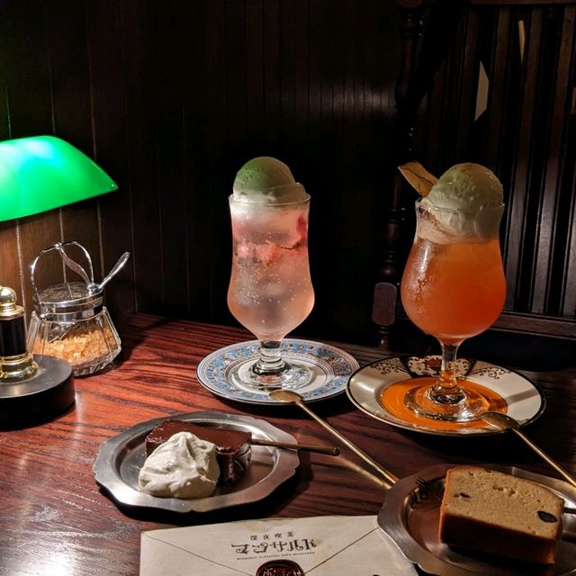 【不思議でおしゃれな中崎町のカフェ】大阪駅から徒歩７分　夜から始まる喫茶店