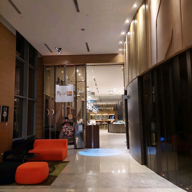 桃園飯店推薦 機場附近諾富特酒店 大片模型飛機牆 超吸睛 