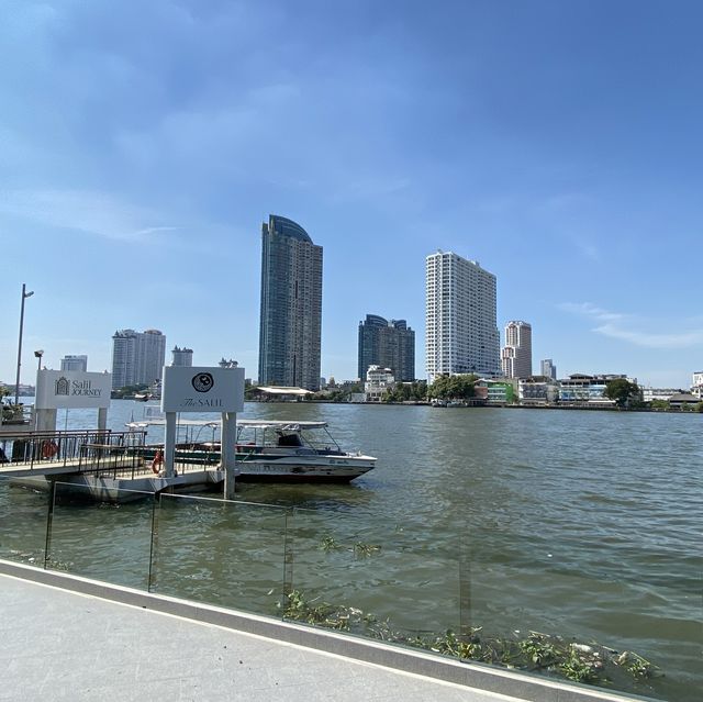 โรงแรมริมแม่น้ำเจ้าพระยา