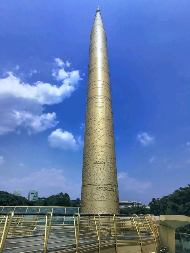 A visit to Millennium Monument of Putrajaya