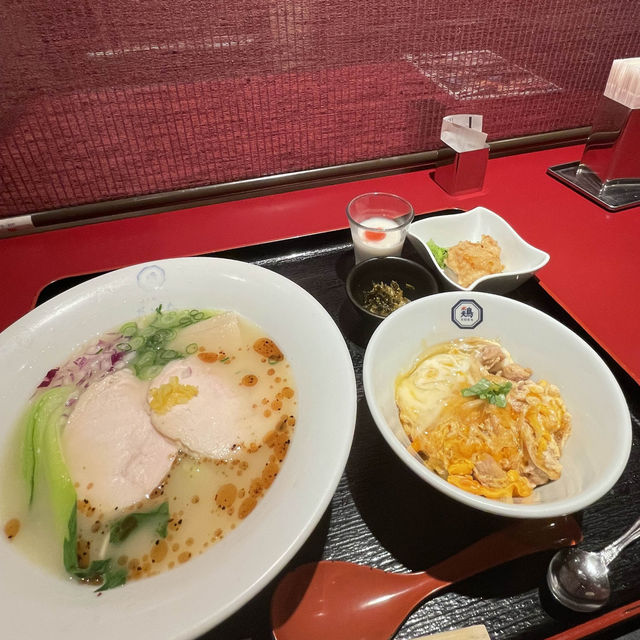 【大阪府】博多の名店の味をラーメンで楽しむ