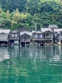伊根舟屋：京都的傳統海岸風情與寧靜生活🚣‍♂️🏠