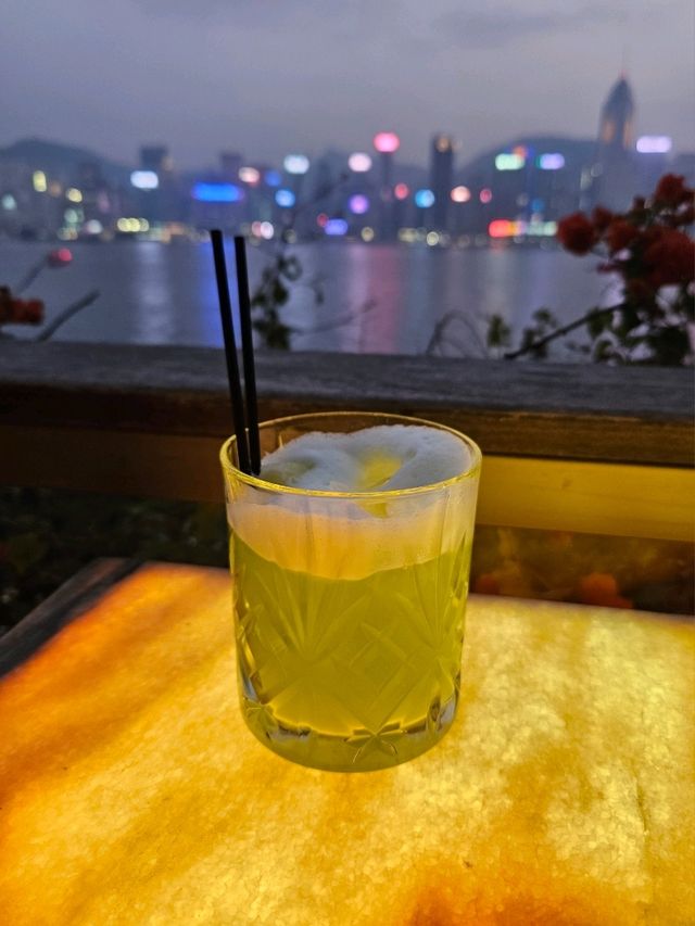 高級川菜餐廳內的新酒吧