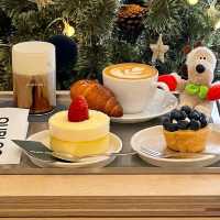 Ourlog Coffee：美味可頌、芝士蛋糕和濃鬱咖啡，讓你找到一絲安寧