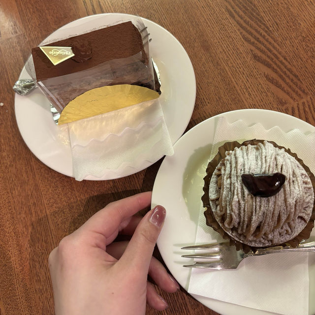 【カフェ巡り】東京 新宿 珈琲西武 西新宿店 ステンドガラス輝くほっと落ち着く空間で美味しい珈琲を堪能
