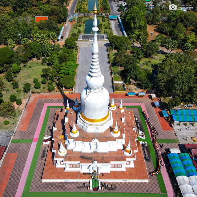 พระบรมธาตุนาดูน