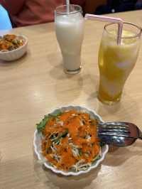 ドデカっ！大満足のインドカレー屋さん