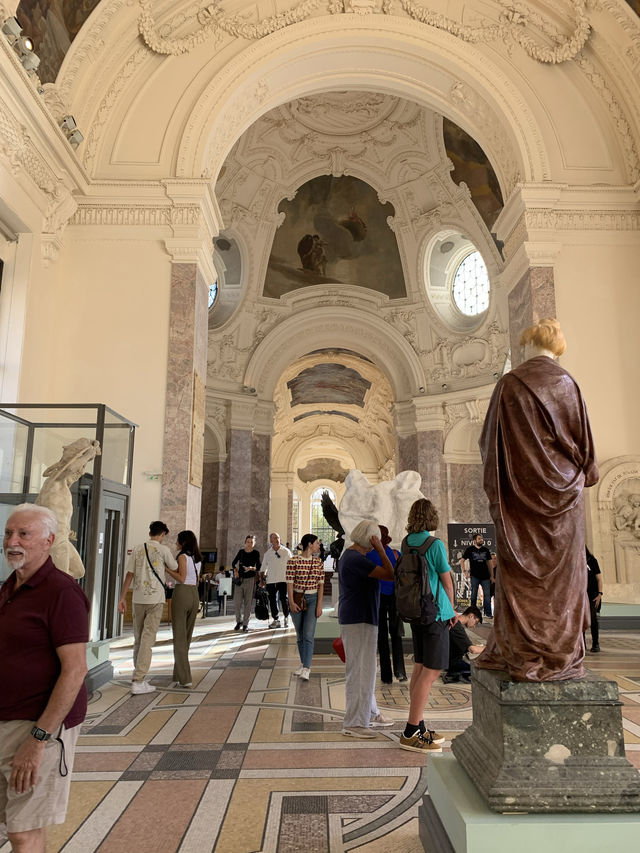 【パリ】まるで古代の神殿！幻想的すぎる無料インスタ映えスポット🇫🇷🕌🌿