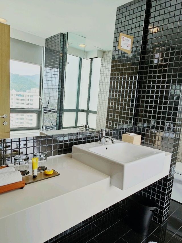 Experience Luxury and Comfort in the XL Suites