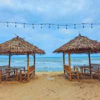 📌 Warm Beach Resort