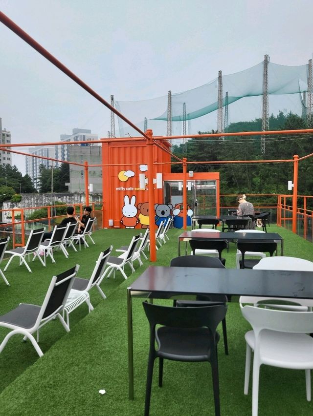 부산항대교가 보이는 오션뷰 카페
