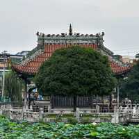 泉湖公園：詩意水榭