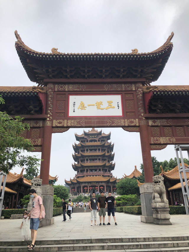 Yellow Crane Tower: Wuhan’s Historical Gem 🏯🇨🇳
