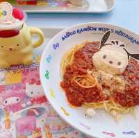 三麗鷗彩虹樂園：Hello Kitty主題樂園，不容錯過