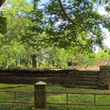 วัดป่าสัก โบราณสถานวัดร้างเชียงแสน