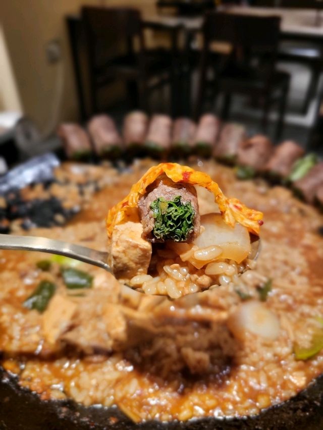 밤이 더 분위기있는 황리단길 신상맛집