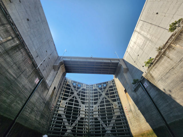 船過三峽大壩&葛洲壩