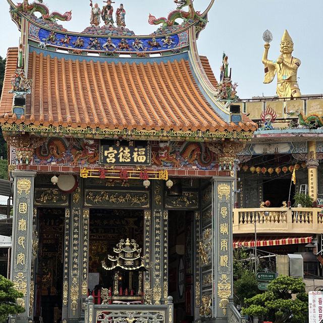台灣高雄精美佛廟建築