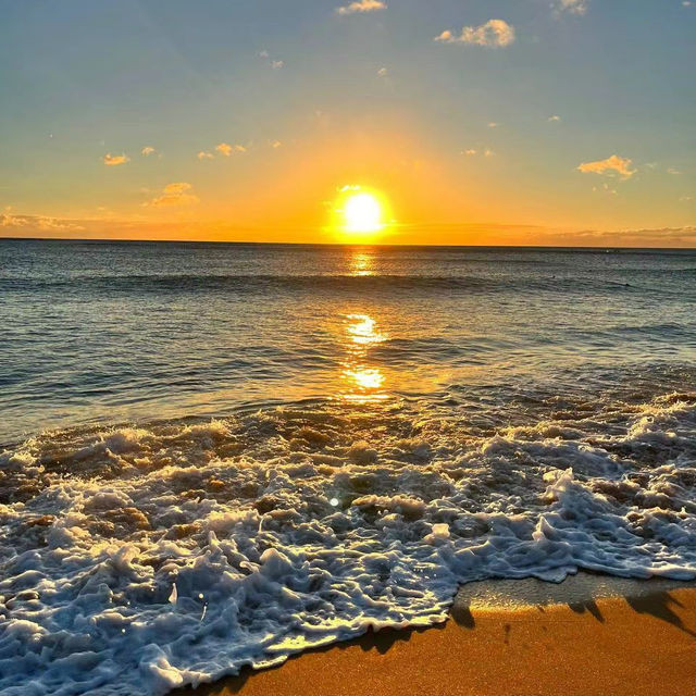 島武意海岸：夕陽下的浪漫景致 🌅🌊