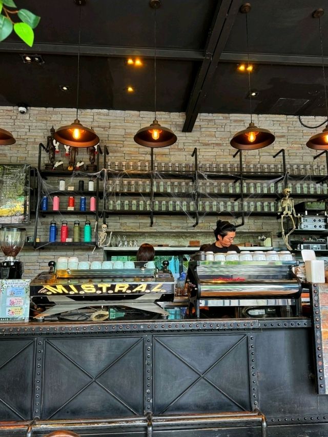 พาเช็คอินคาเฟ่ย่านจันทบุรี