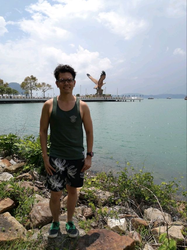 Dataran Lang, Photo Op with Huge Eagle Monument