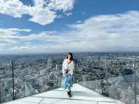 東京涉谷sky景觀台 這邊真的要大推一下！這邊可以俯瞰全東京市區盡收眼底！有樓下玻璃景觀台也有樓上露天景觀